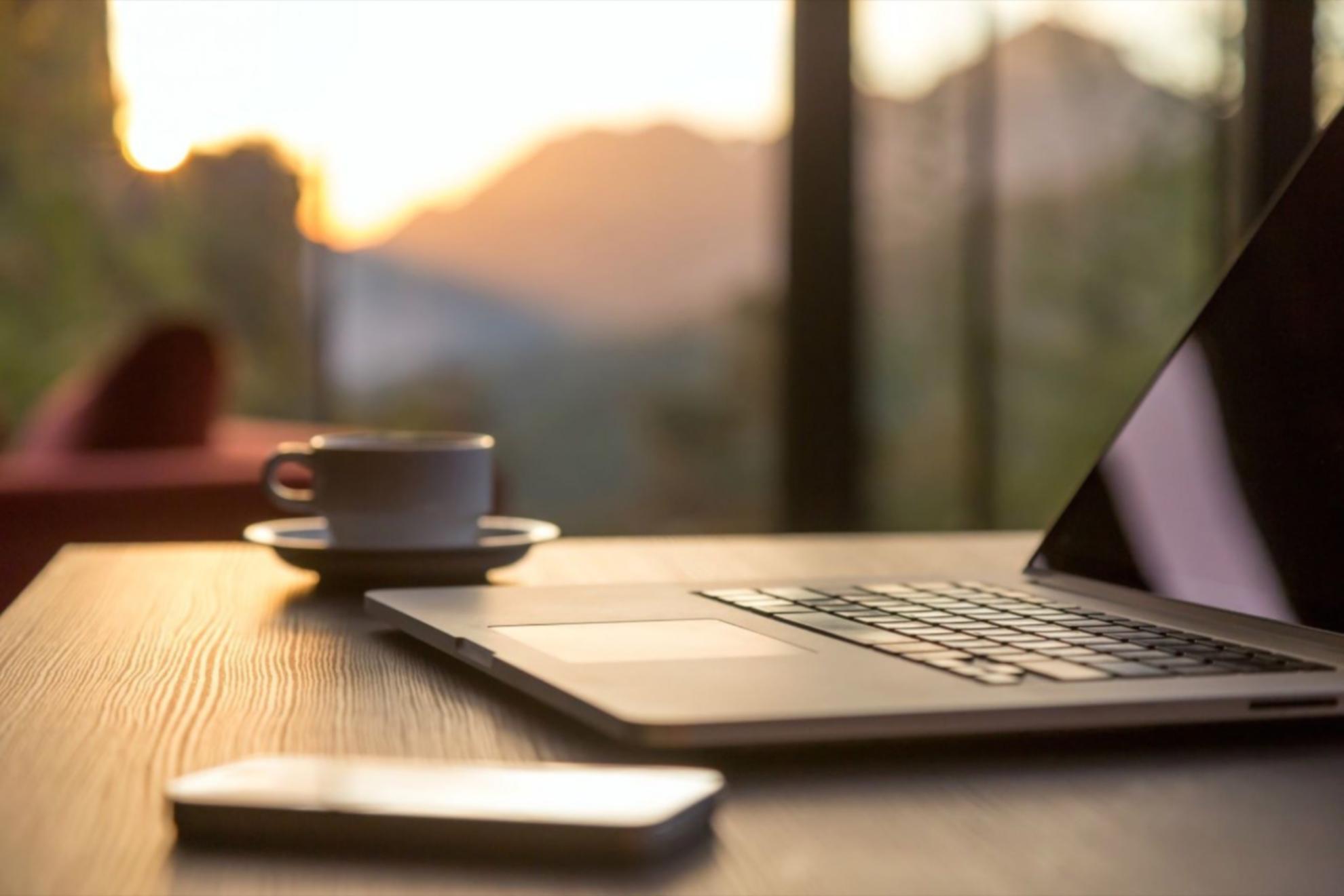 Finanzdaten und Bewertungsmodelle auf Bildschirmen