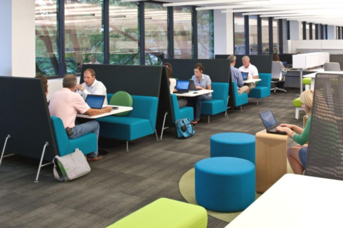 Detaillierte Finanzmodellierung und Szenarioanalyse